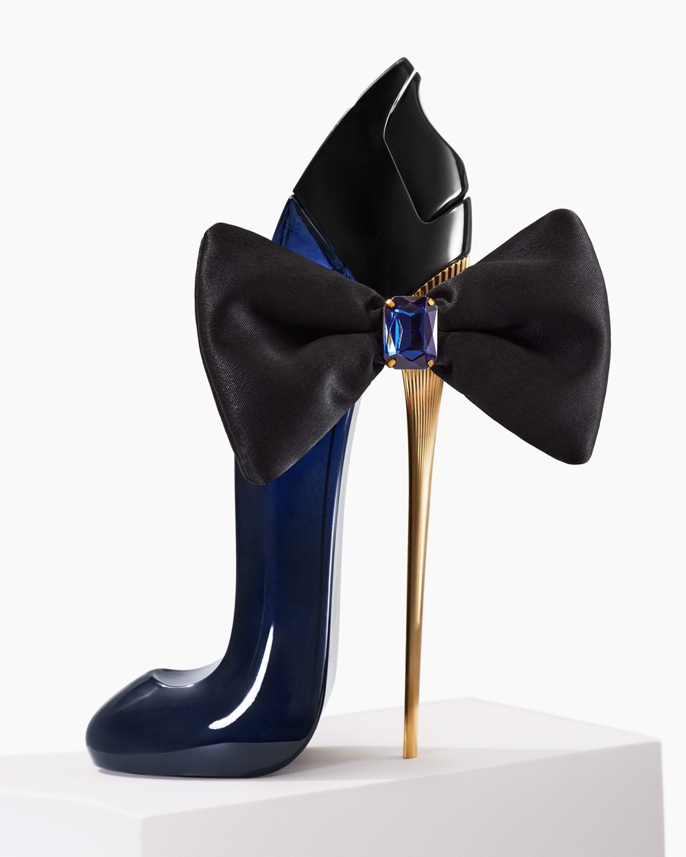 Carolina Herrera Good Girl Bow - Perfume Fragrance Direct recension och pris